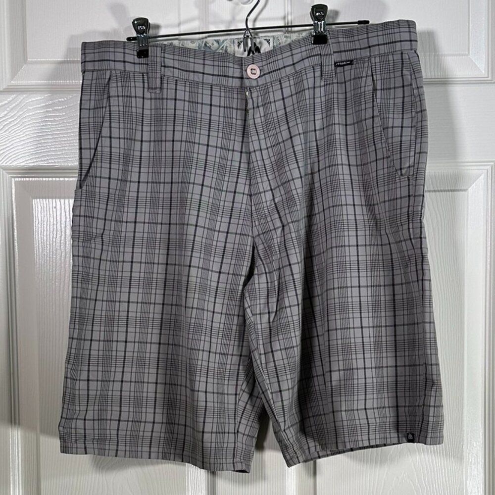 Vintage Matix Plaid Shorts - 34